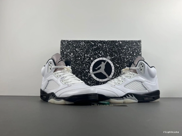 AIR 5 DD0587-110 JORDAN BLACK' 'WHITE RETRO 0927